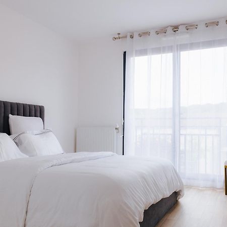 Appartement Luxueux, Neuf & Equipe A Versailles, Saint-Cyr-lʼÉcole Dış mekan fotoğraf