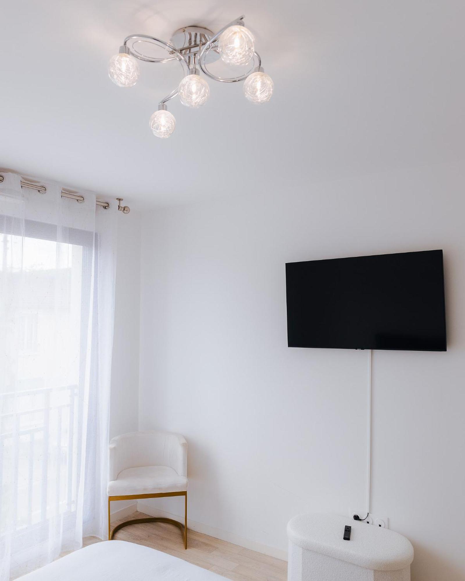 Appartement Luxueux, Neuf & Equipe A Versailles, Saint-Cyr-lʼÉcole Dış mekan fotoğraf