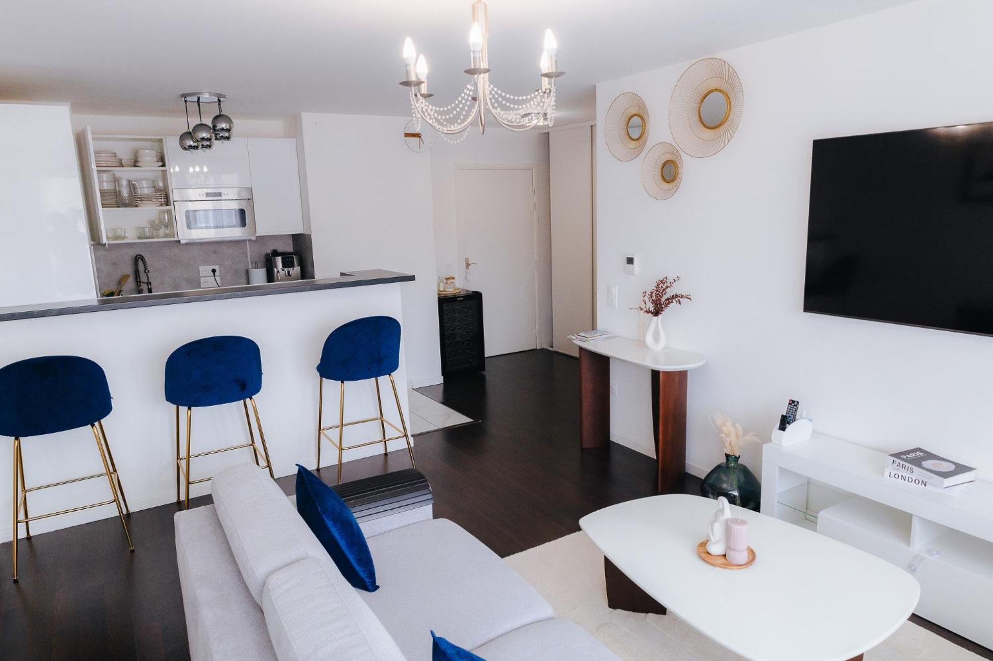 Appartement Luxueux, Neuf & Equipe A Versailles, Saint-Cyr-lʼÉcole Dış mekan fotoğraf